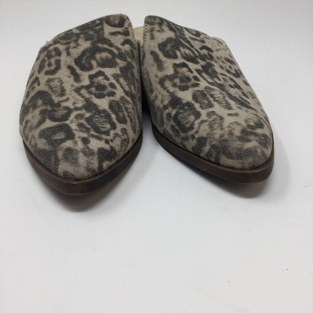 Anthropologie Yellow Box Printed Loafers, size 6 - Picture 2 of 7